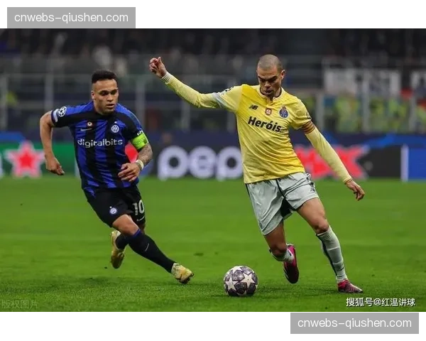 保级六分战前瞻:莱切的高位压迫能否击穿萨勒尼塔纳的铁桶阵? 保级六分战前瞻:莱切的高位压迫能否击穿萨勒尼塔纳的铁桶阵?