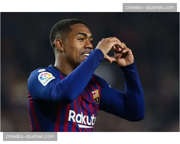 维尼修斯攻入国家德比制胜球后,向看台做出已故贝利庆祝动作